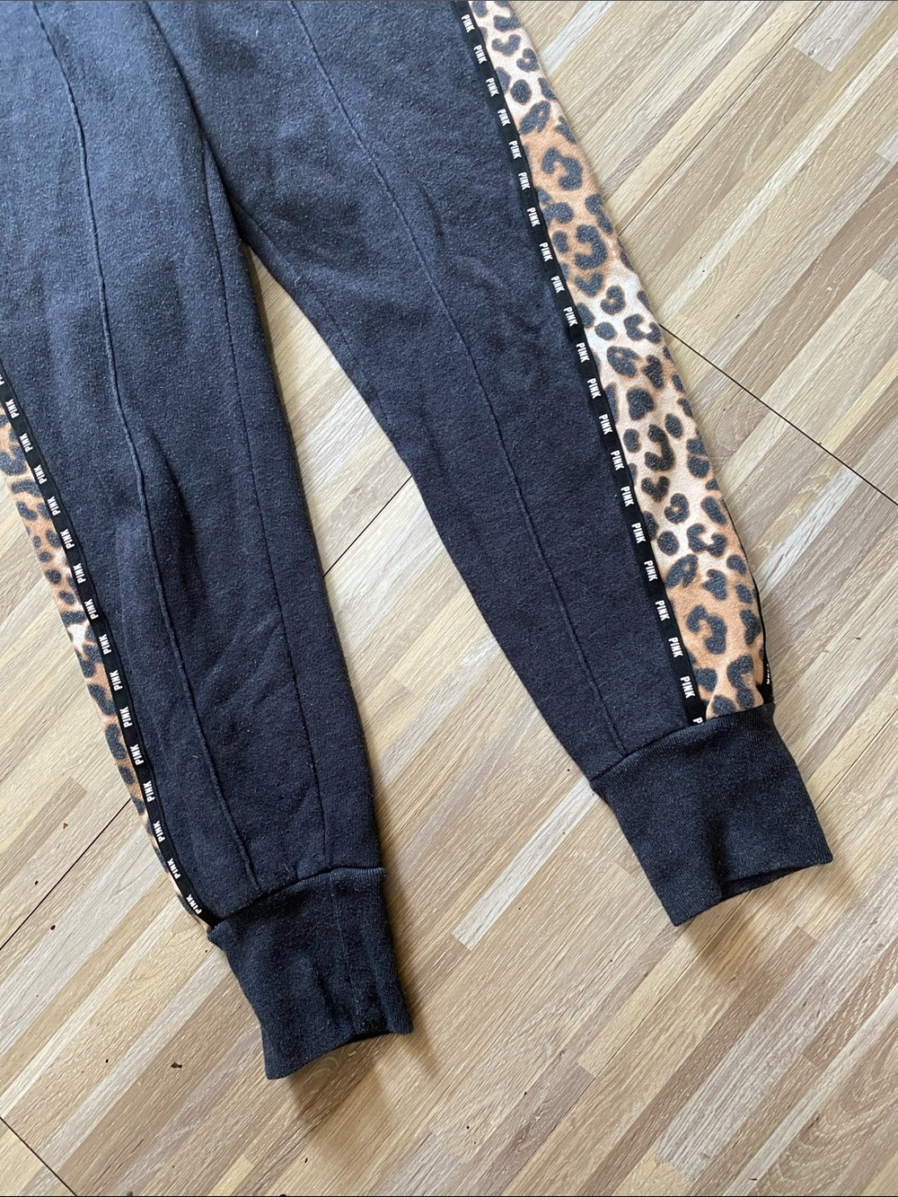 Victoria’s Secret Pink sweatpant joggers size women’s extra small - Picture 3 of 7